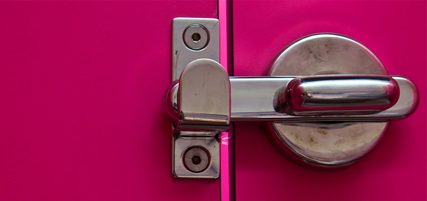 Childproof Gate Lock in Menifee, California
